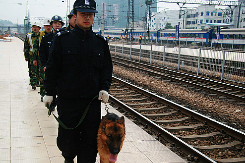 Shenzhen evicts 80,000 'unstable' residents