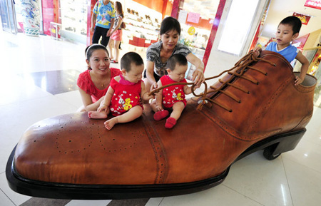 Giant shoe attracts eyeballs