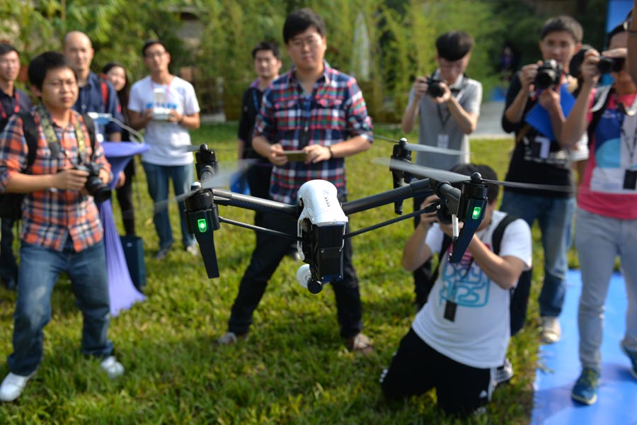 Ultra-high-definition camera drone debuted in Shenzhen