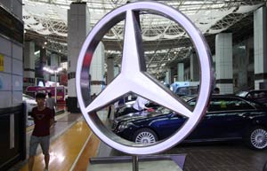 Mercedes-Benz confirms antitrust investigation