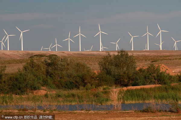 Clean energy helps to preserve natural beauty in Xinjiang