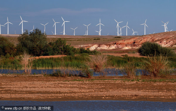 Clean energy helps to preserve natural beauty in Xinjiang