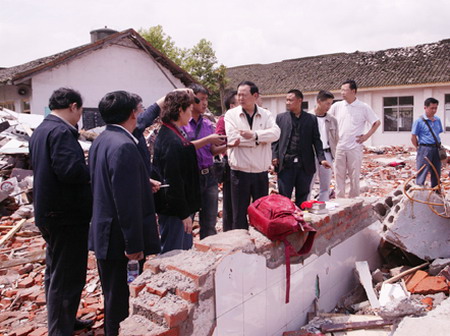 Insurer to adopt all quake orphans