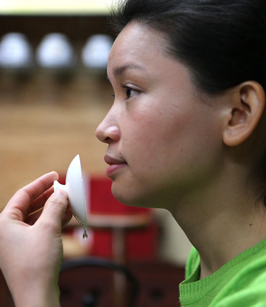 Tea trader's daughter becomes senior tea-taster