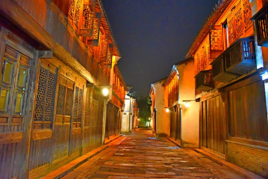 Magnificent night view of Wuzhen