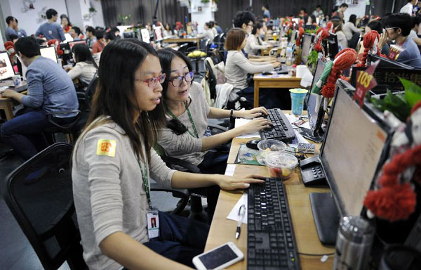 Online shopping records beaten as new era beckons