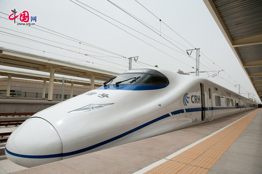 Xinjiang-Lanzhou high-speed railway test run