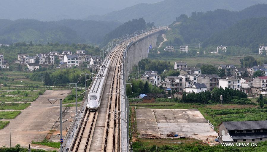 Hefei-Fuzhou railway line put into trial operation