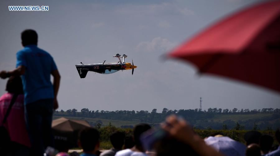 Aircrafts show aerobatics at 2015 Shenyang Faku Intl Flight Convention