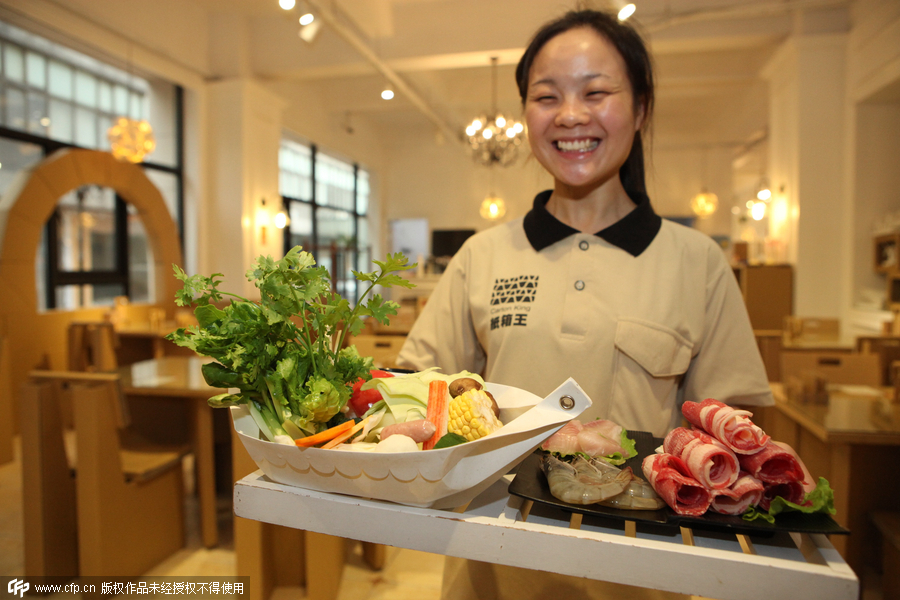 Eating with carton-made hotpot in Shanghai