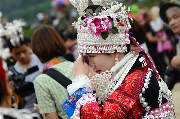 Colors of Miao attract visitors to Taijiang