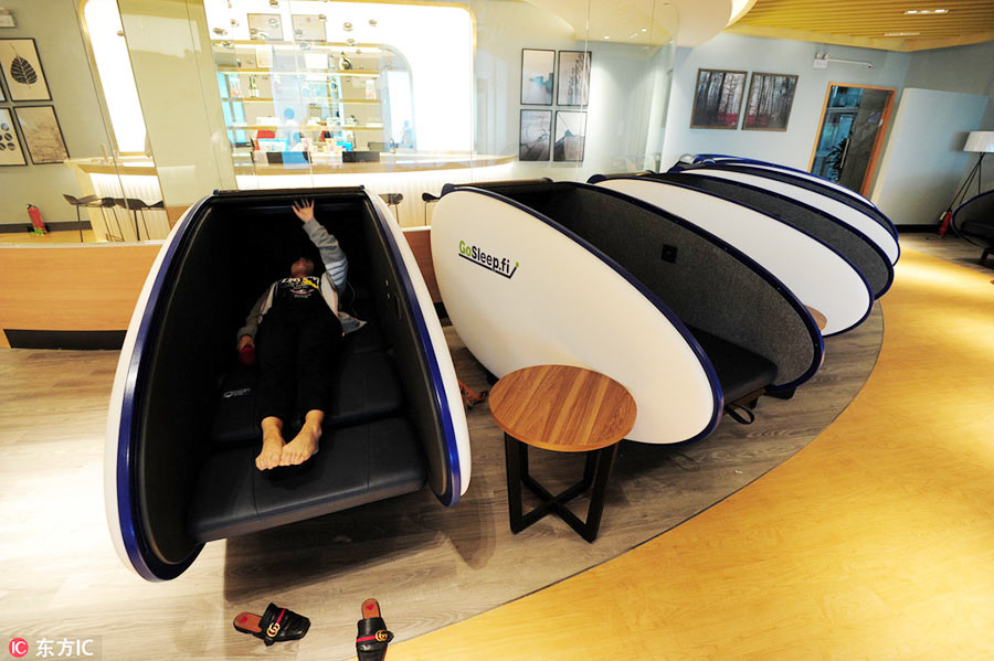 Hangzhou airport offers beds to tired travelers