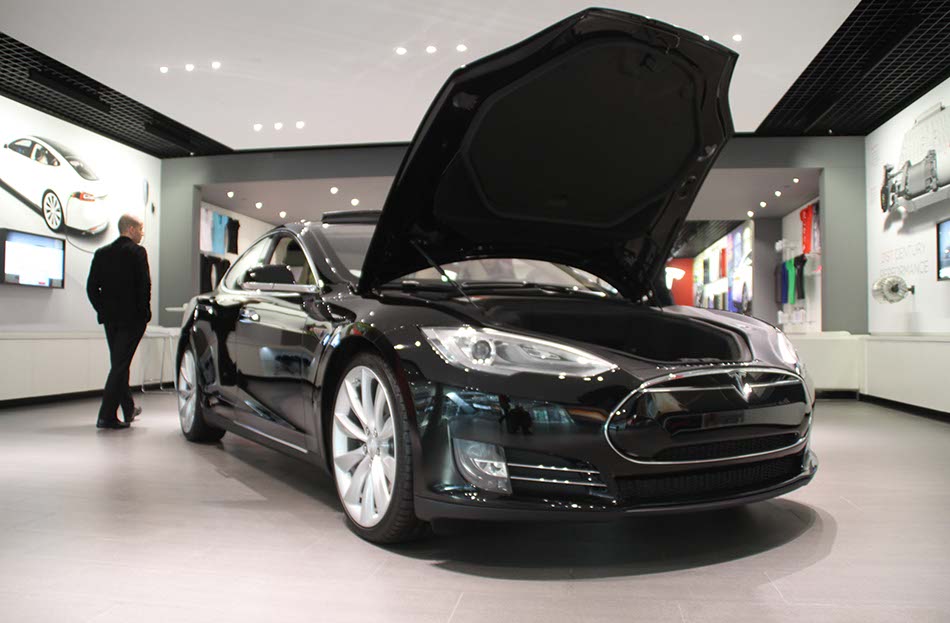 Tesla model S in Beijing experience store