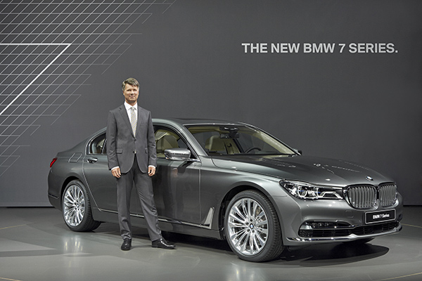 BMW redefines luxury driving at 2015 Frankfurt motor show