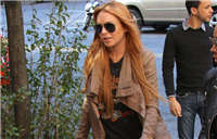 Lindsay Lohan loses nude photos in China?