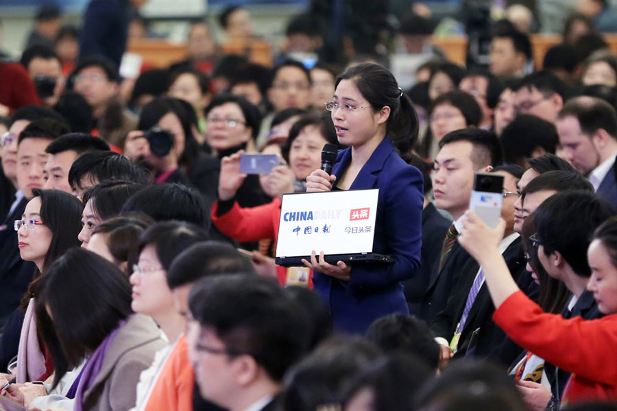 Journalists from around the world at Li's news conference