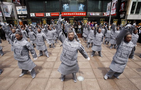 Terracotta warriors perform in Shanghai ahead of Expo