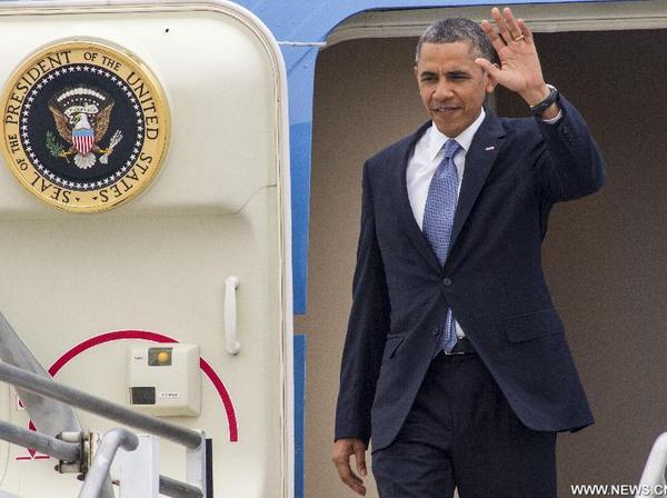 Obama arrives in Palm Springs for summit with Xi