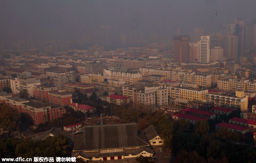 Haze envelops Northeast China's Changchun