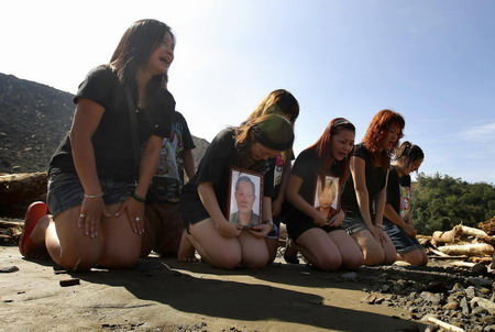 Families mourn hundreds of Taiwan's storm victims