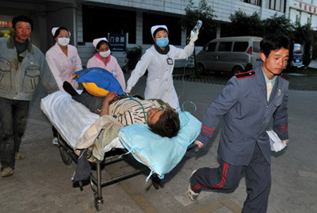 7 dead, 34 injured in SW China overpass collapse