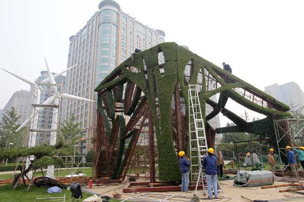 Flower power sees Tian'anmen blossom