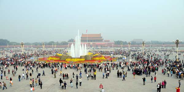 Flower power sees Tian'anmen blossom