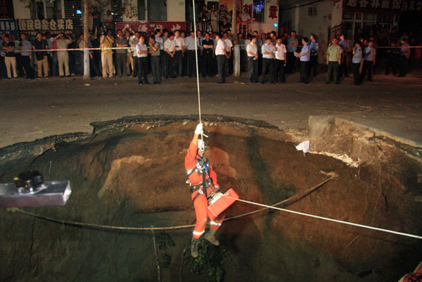 Experts seek to prevent sidewalk collapses