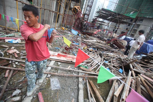 Workers killed as elevator plummets 34 floors to ground