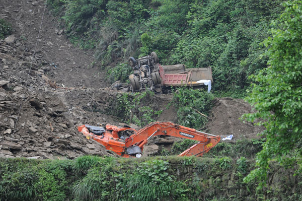 11 confirmed dead in SW China landslide