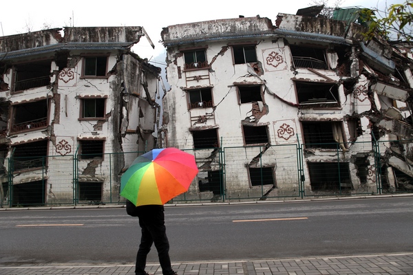 Photos then and now in Wenchuan