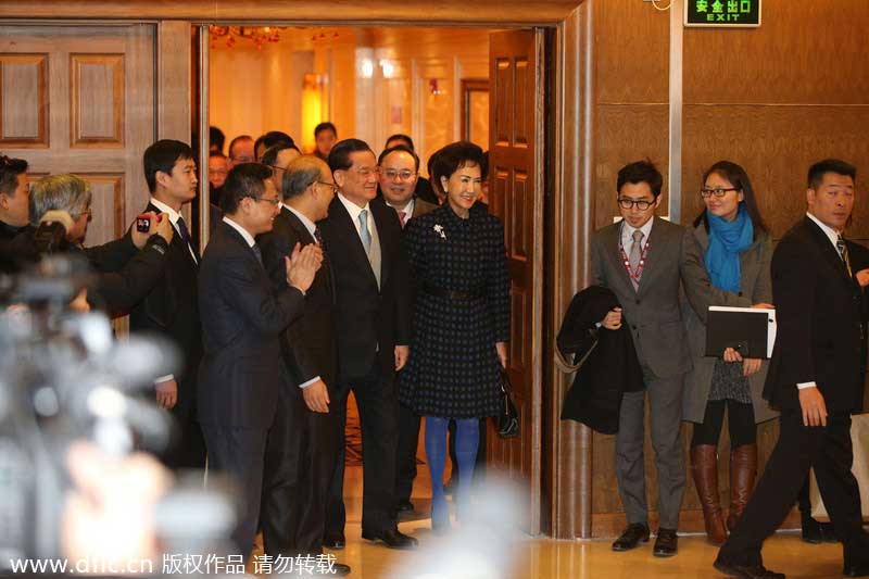 Lien Chan gets honorary professor title at Peking University