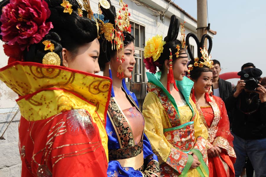 'Goddess of the Sea' shows up at Sea Sacrifice Festival