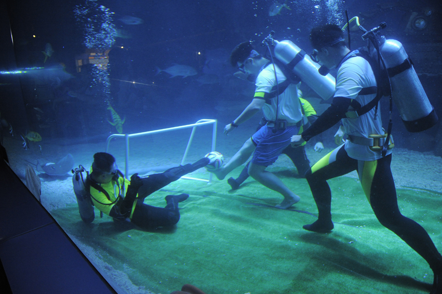 Underwater soccer match in Tianjin