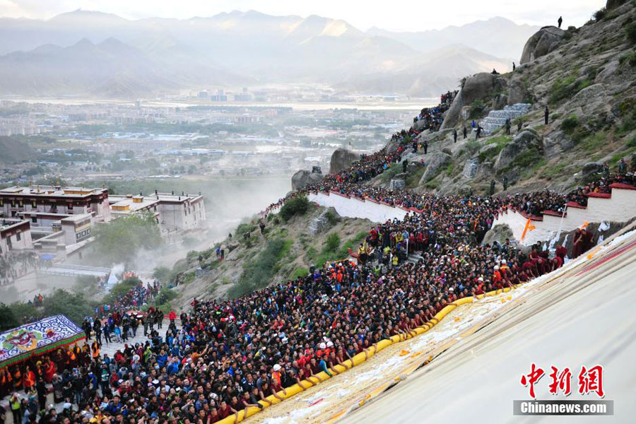 Shoton Festival celebrated in Tibet