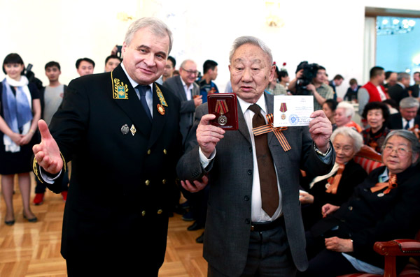 Russia honors Chinese veterans from WWII