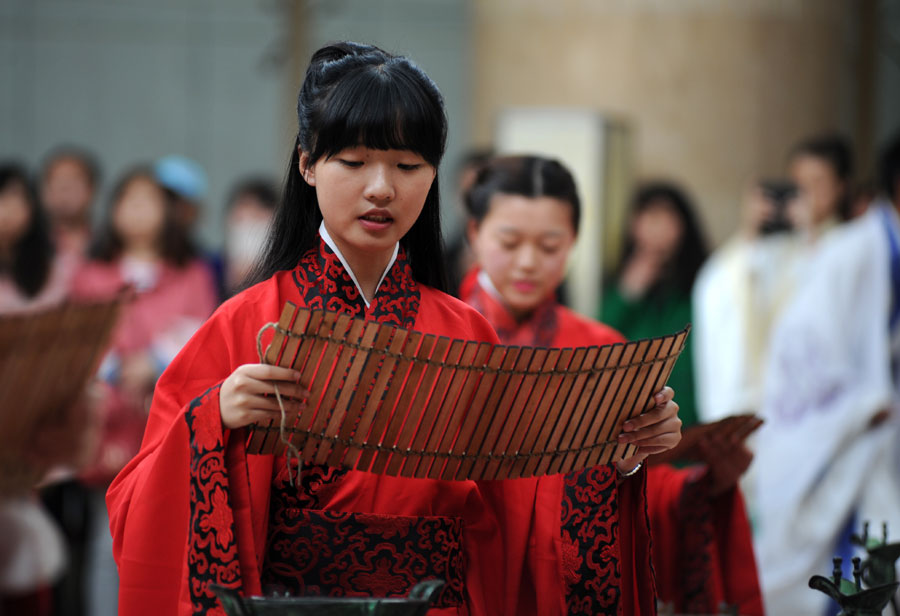 Girls celebrate adulthood in NW China