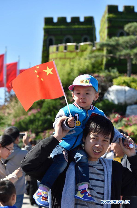 China embraces National Day holiday