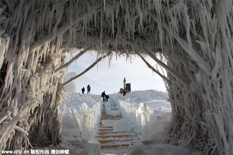 'Belt and Road Initiative' ice sculptures on display in Xinjiang