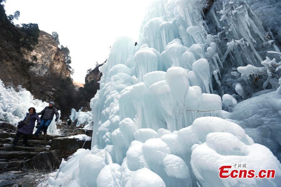 Amazing ice wonderland in Beijing