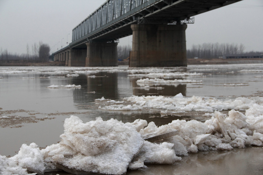 Winter flexes its muscles as cold snap makes its way