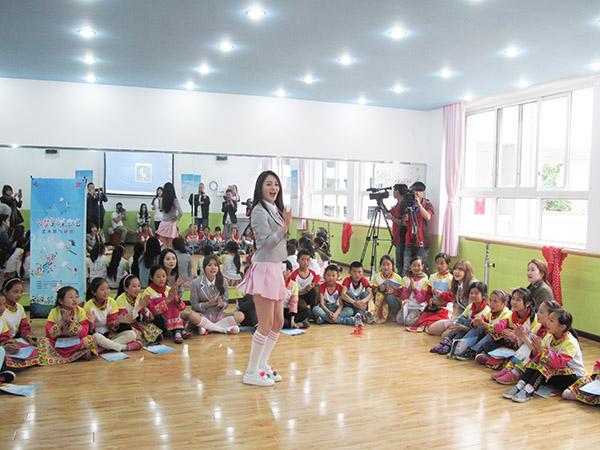 Koreans help Sichuan kids learn music and dance