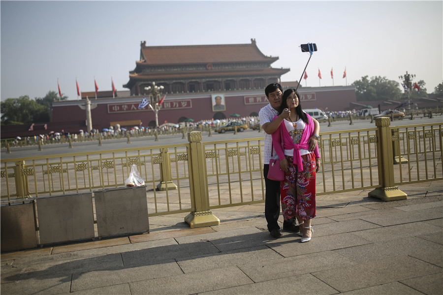 From dusk to dawn: The other side of Beijing