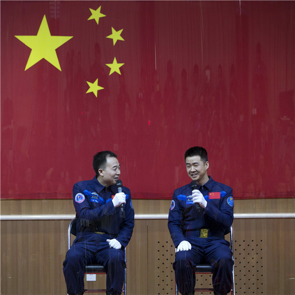 Astronauts of China's Shenzhou-11 mission meet press