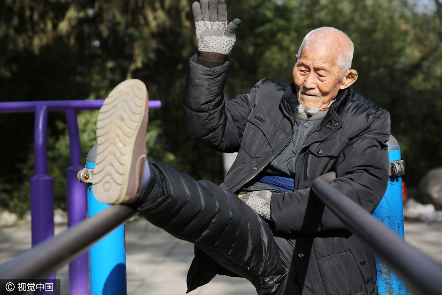 101-year-old man works out, keeps fit