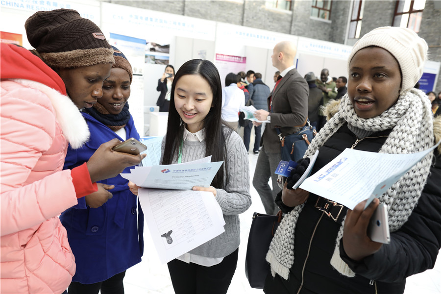 Job fair for foreign students kicks off in Beijing