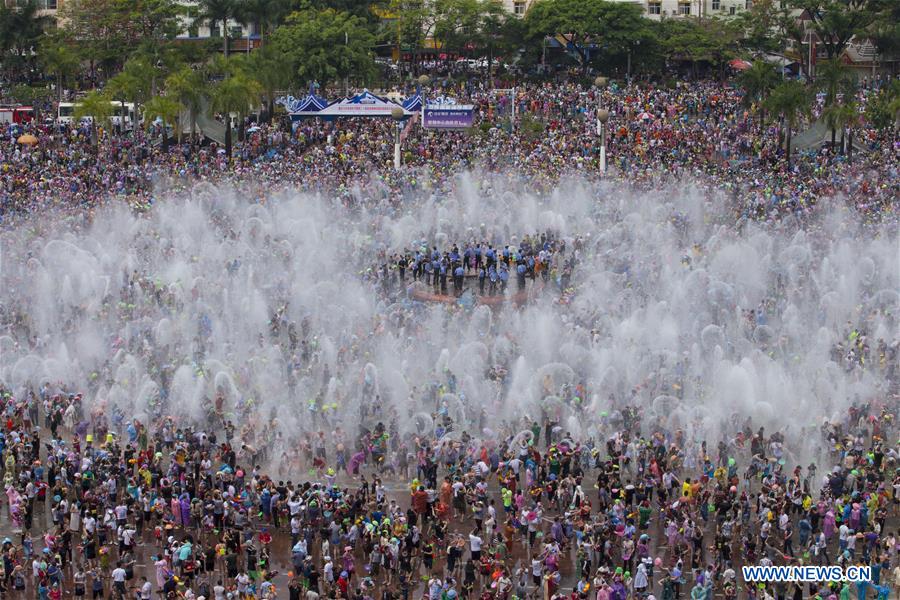 Water-sprinkling festival marked in SW China