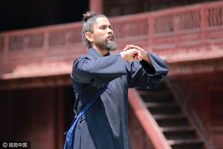 Mexican learns tai chi on Wudang Mountains for 25 times