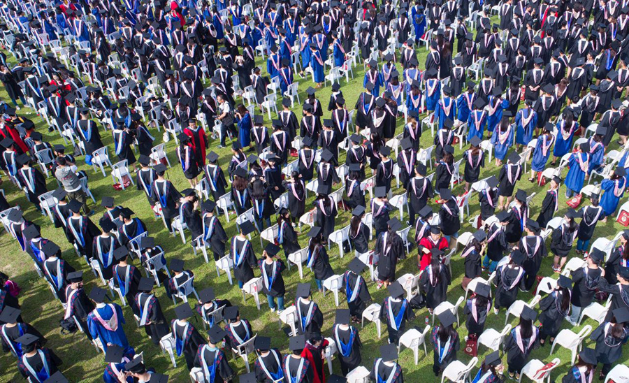 7,000 Wuhan University graduates celebrate commencement