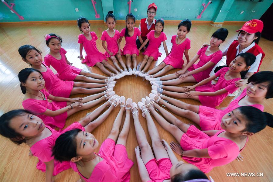 Charity group in E China helps dancers in remote area to fulfill dreams